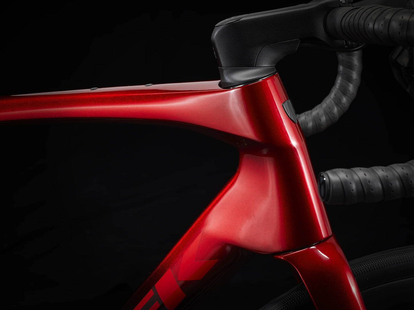 Domane SLR 7 AXS Gen 4 - Metallic Red Smoke to Red Carbon Smoke